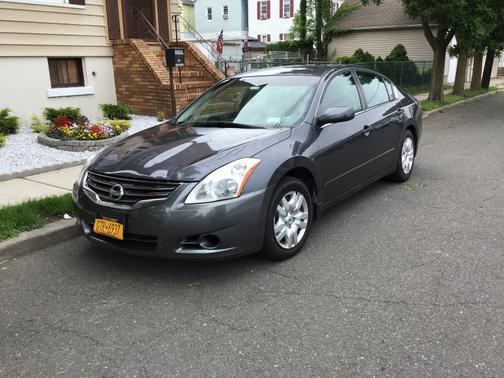 Photo 4 of 7 of 2012 Nissan Altima 2.5 S